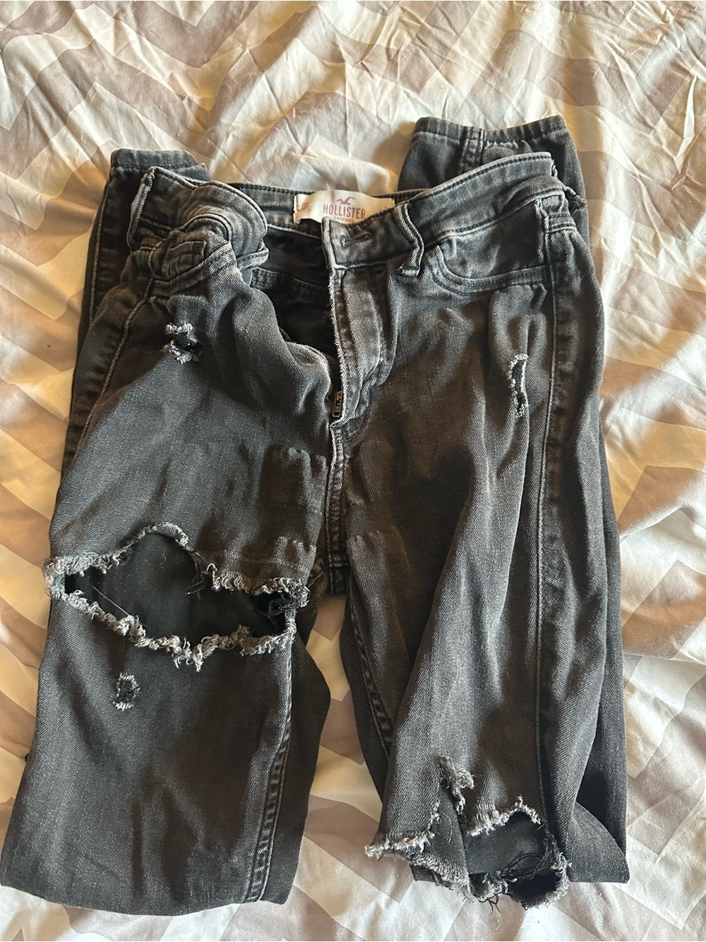 Hollister Women's Ripped Charcoal Skinny Jeans